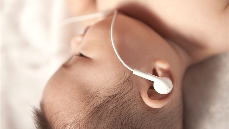 BBunion早教加盟：正确给新生儿听音乐，让宝宝快乐成长